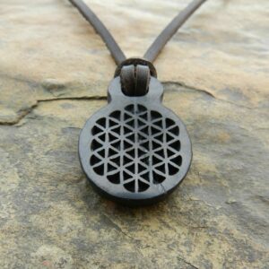 "Цветок жизни. Роза мира" (резьба по камню, шунгит)