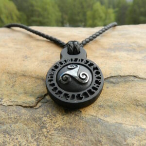 Кулон "Трискеле" (резьба по камню, шунгит)