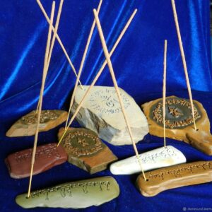 Мантры на яшме под ароматические палочки