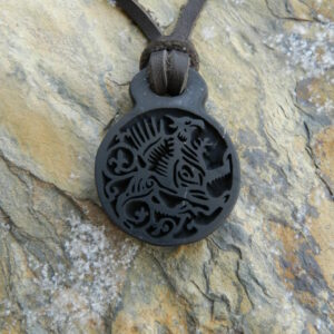 Мужской кулон "Грифон" (резьба по камню, шунгит)