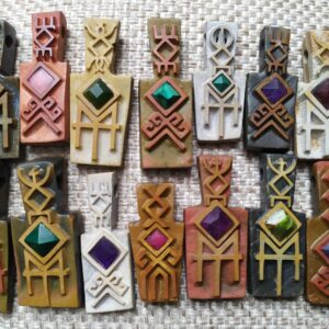 Славянские обереги из яшмы и кристаллов