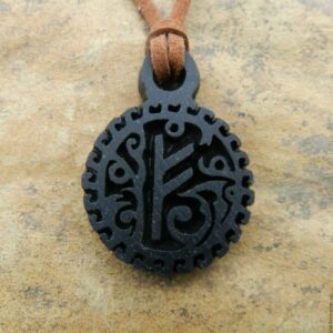 Руна Феху Резьба по камню Кулон из шунгита