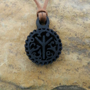 Руна Альгиз Резьба по камню Кулон из шунгита