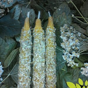 Свеча восковая с тысячелистником