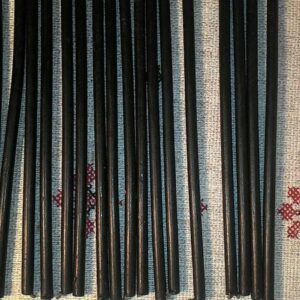 Свечи: Черные восковые на полчаса