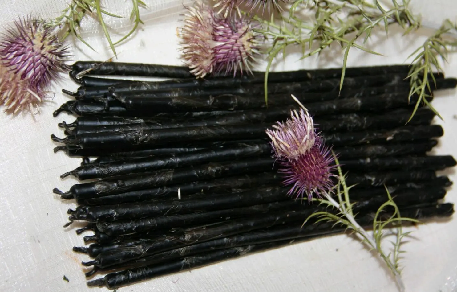 Свеча черная с ЧЕРТОПОЛОХОМ — изображение 4