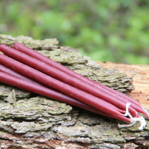 Фиолетовая восковая свеча