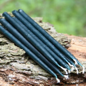 Синяя восковая свеча