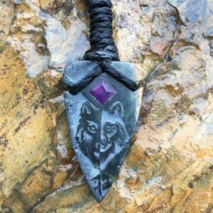 Крюк волка Резьба по камню, яшма