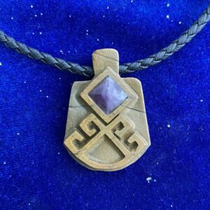 Кулон Леля. Резьба по камню, яшма