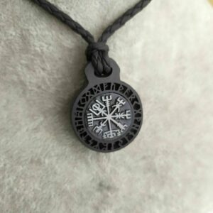 Вегвизир на шунгите