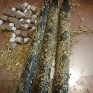 Свеча черная с полынью и ладаном