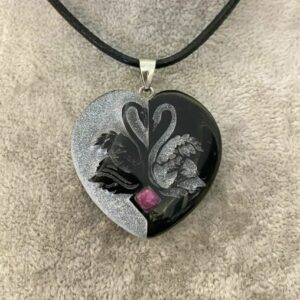 Лебедь Резьба по камню Кулон из агата