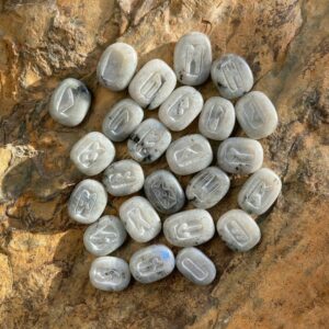 Рунический набор из лунника