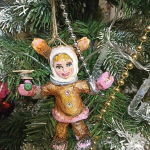 Игрушка из ваты Девочка- белка